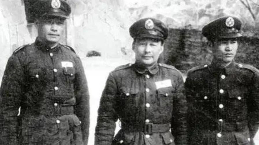 原创1949年国军中将刘宗宽给我军发来情报我在川东留了一条通道