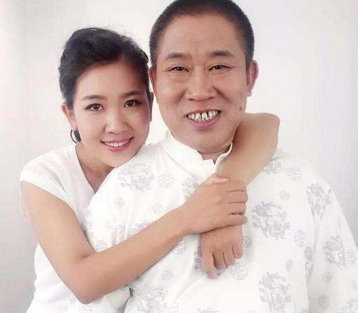 婚后第三年,刘玉凤为杜旭东生下了一个女儿,两人给她取名为杜金京.