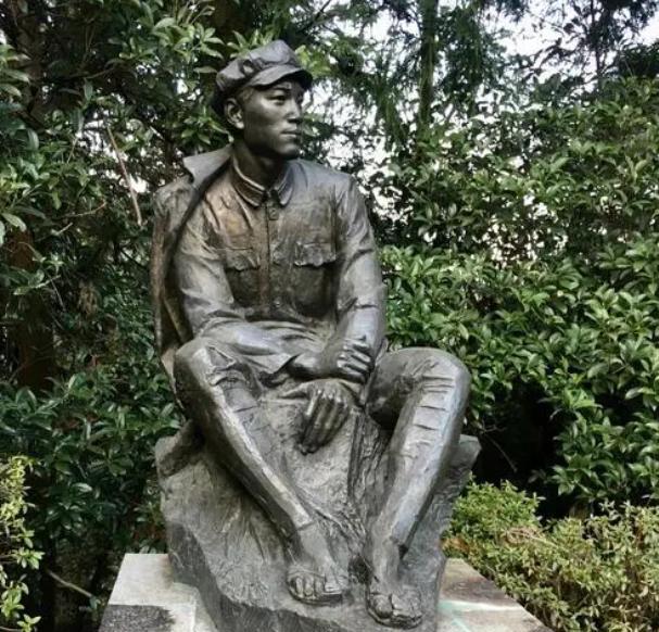 1952年,江西一老农找到广州市委书记:妈,我是您失散