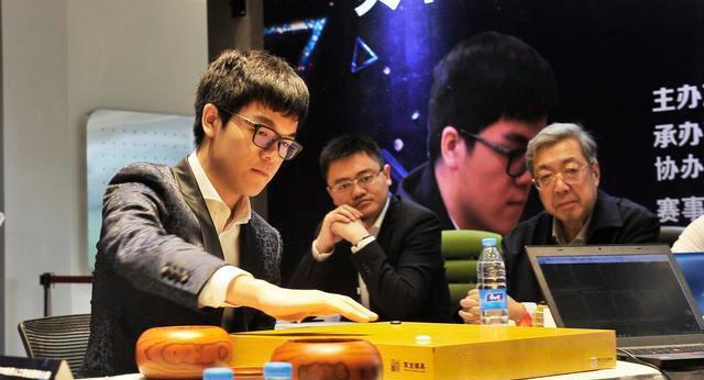 试想,如果没有李昌镐九段,马晓春九段肯定会从容击败曹薰铉九段夺回