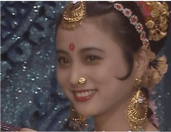 也正是因为如此,很多观众还对里面的女演员,进行了比较,而玉兔精的