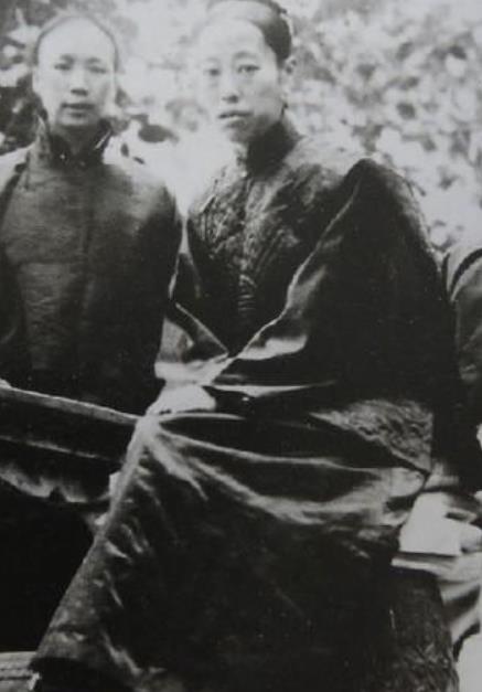 光绪帝亲政9年,不是慈禧没给他机会,而是他自己没