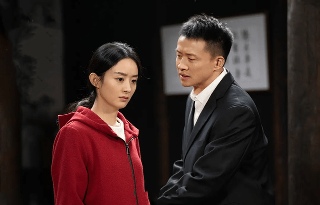 原创赵丽颖的插兜唐曾的酒杯冯雷的微笑细扒这些演员表演真牛