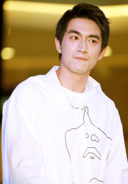 林更新的家世 来自搜狐网