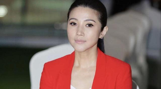 原创演员颜丙燕用爱让母亲多活5年李乃文成意难平49岁至今未婚
