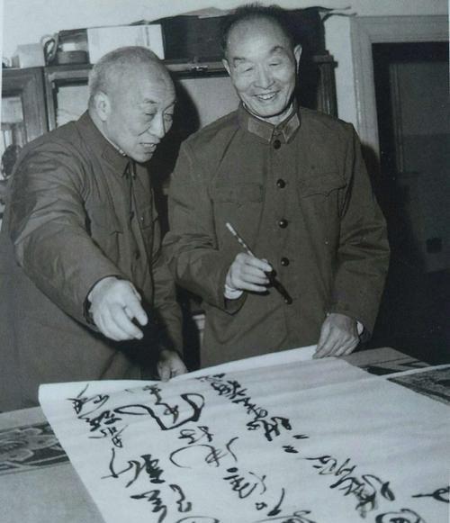 1949年徐时辅去找张爱萍,看到屋内陈设感动落泪:人民的好儿子_海军