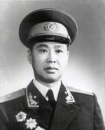 杜文达少将,杜文达在1969年12月被任命为副司令员,1975年10月卸任后还