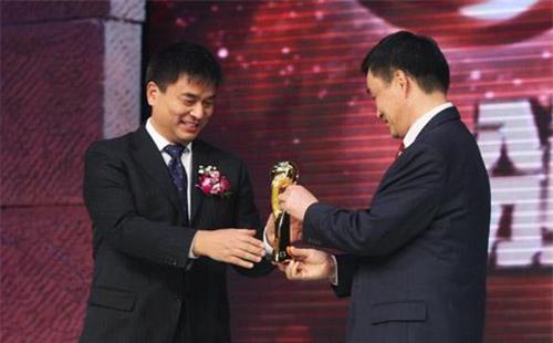一起下海创业,如今人人身价百亿,名字很耳熟_刘永美_刘永行_中国