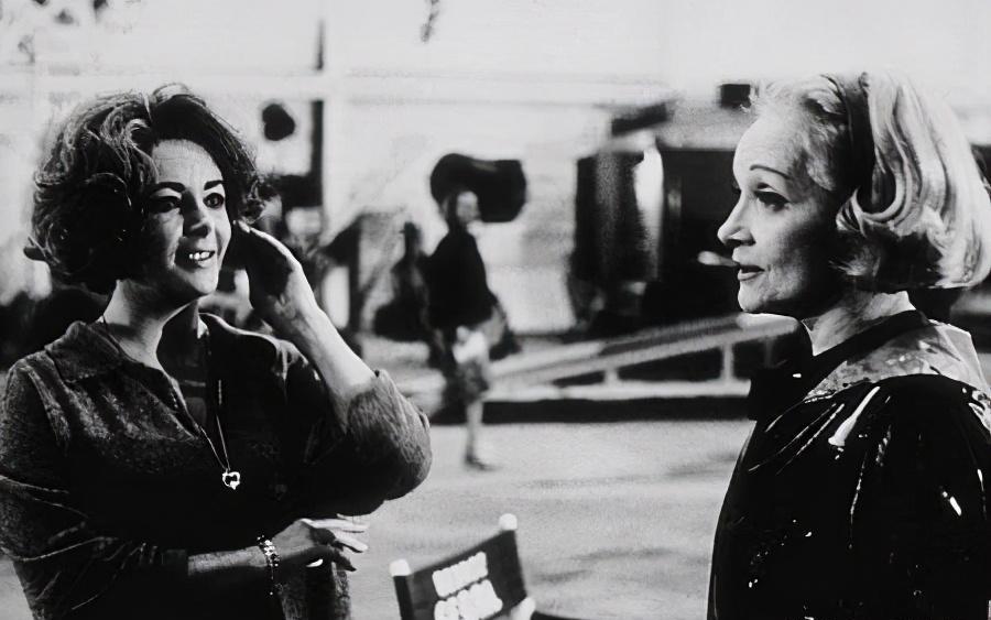 ����������������ɯ��·̩�վ����ھ����˵�ɷ������·���� ...