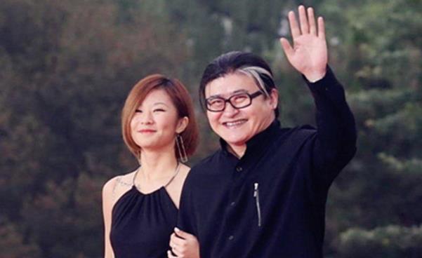 55岁歌王刘欢病情突然恶化，妻子不离不弃，如今他却变成了这样！
