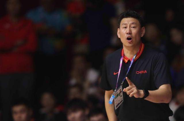 开局中国男篮在亚运会上以2分险胜菲律宾选手周琦，成果却成了遮羞布！
