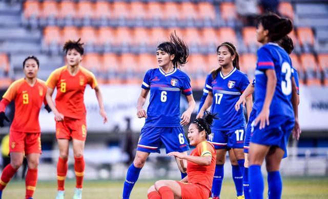 10场狂轰22球！中国女足太强了，日本感应担忧，央视曲播决战台北