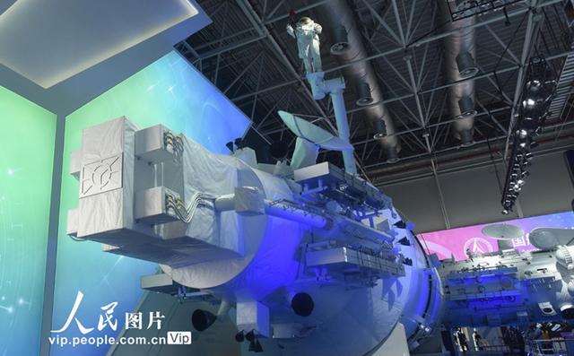 中国空间站组合体展现舱表态十四届中国航展