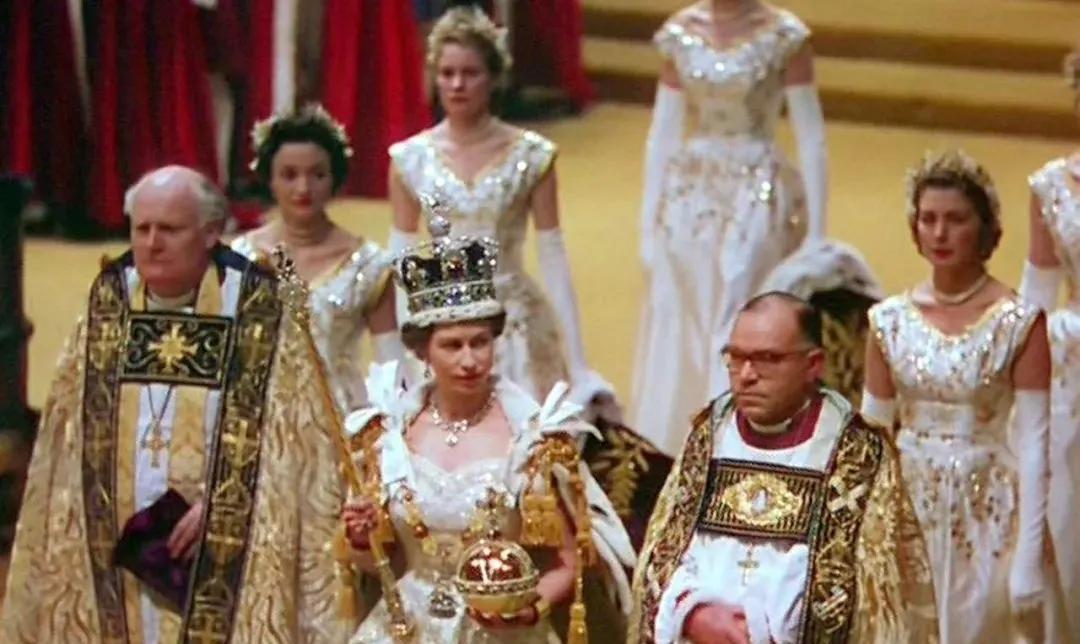 欲戴皇冠必承其重-英女王伊丽莎白的一生