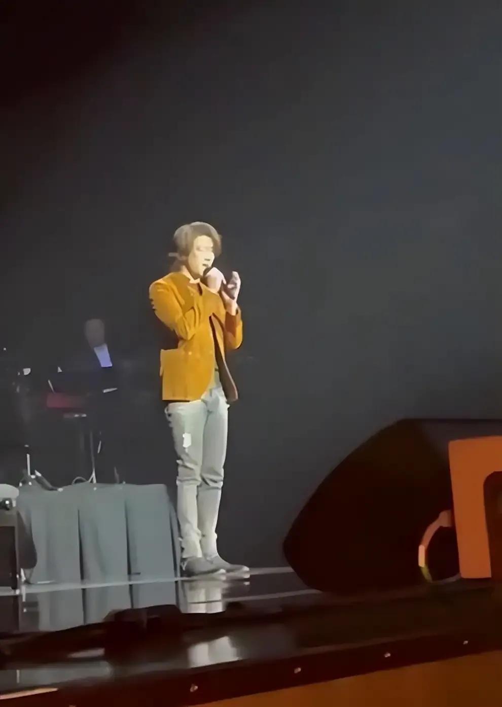 你该道歉的对象不是粉丝——王力宏复出跪地求原谅6 你该道歉的对象不是粉丝——王力宏复出跪地求原谅