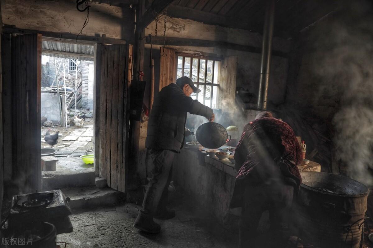 ������һ��������У���������ǧ����򣬱Ⱦ����徻������ ...