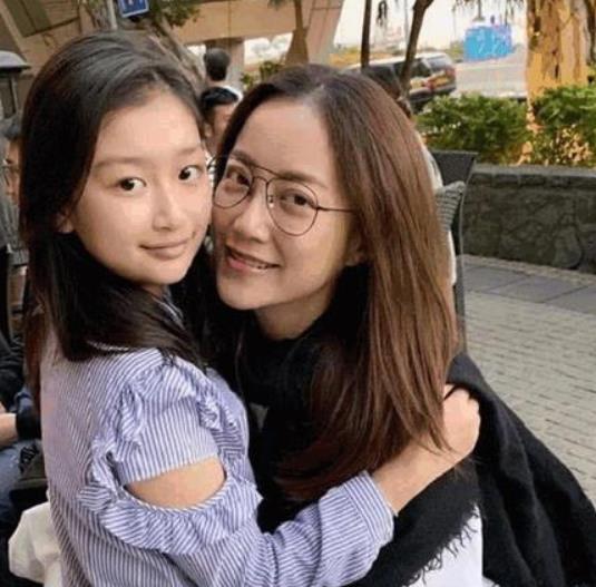 ����ϣ����л������Լ20�꣬δ����Ů�Զ�����Ů�������� ...