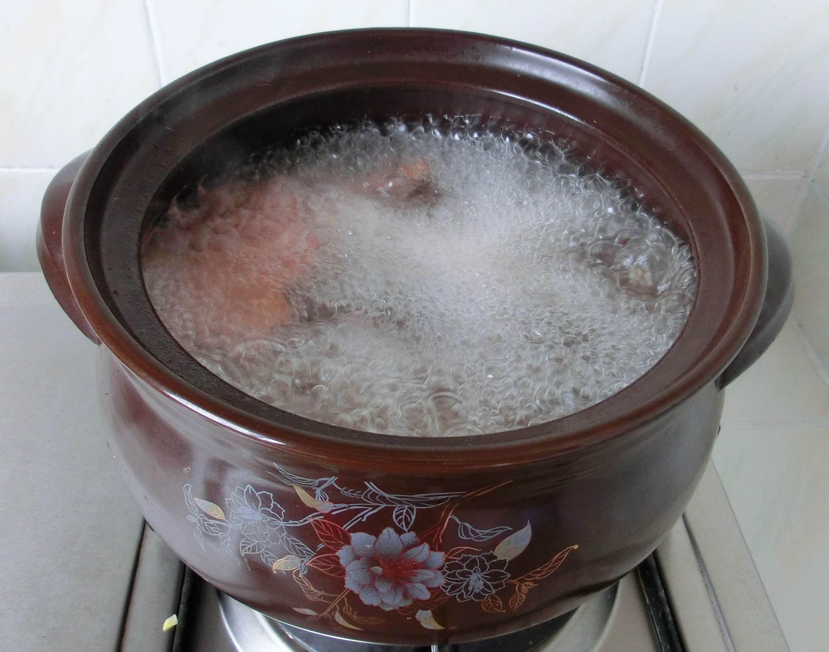 雨水次候，鸿雁归来，且记“避湿寒”，那3碗汤帮你忙，远离春寒