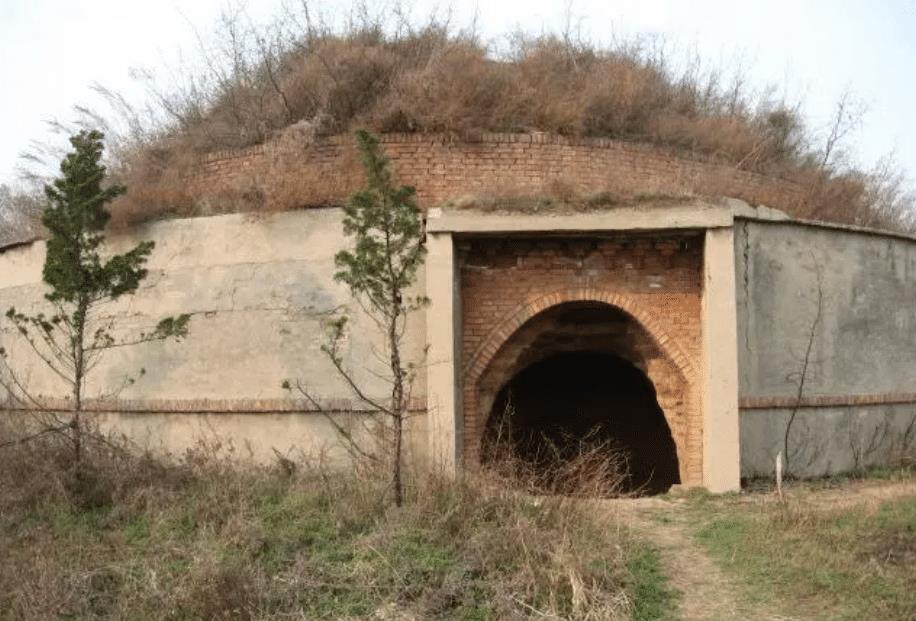 袁天罡有多奥秘？陵墓历经千年无人敢盗，建国后有驻军庇护