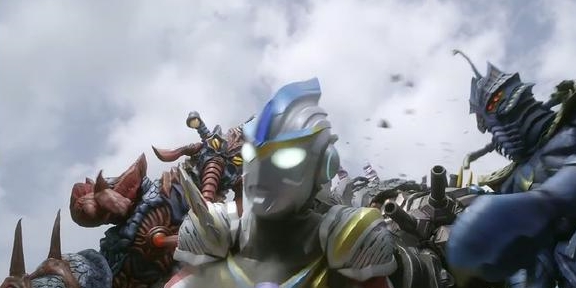 欧布奥特曼打怪兽被虐！七爷赛文霸气现身，瞬间扭转战局