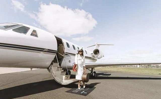 �ӡ�ϴ���á�������ƷŮ��������ӵ˽�˷ɻ���10���ڣ���ƾ ...