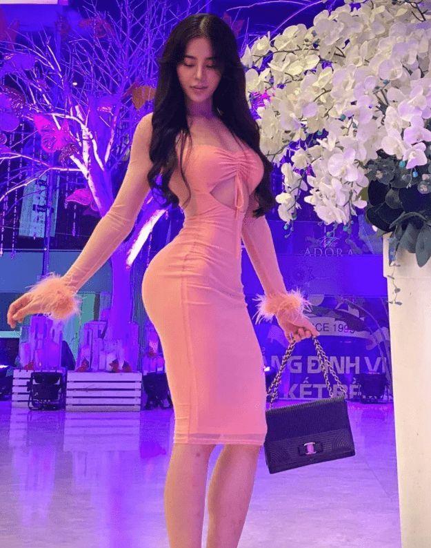 靠健身收获蜂腰翘臀，如何练出同款女神翘臀身材，赶紧来看看