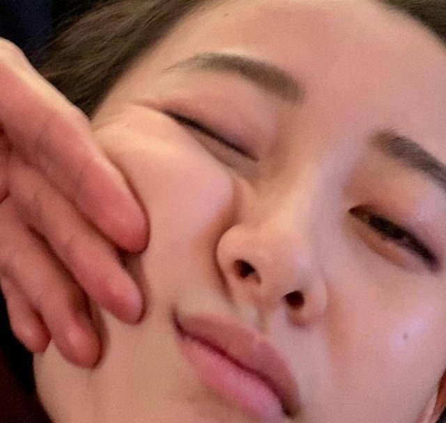 ľ��������Ů��ɹ�գ���ϣ��װ��ͷƤ������LV�簮������ ...