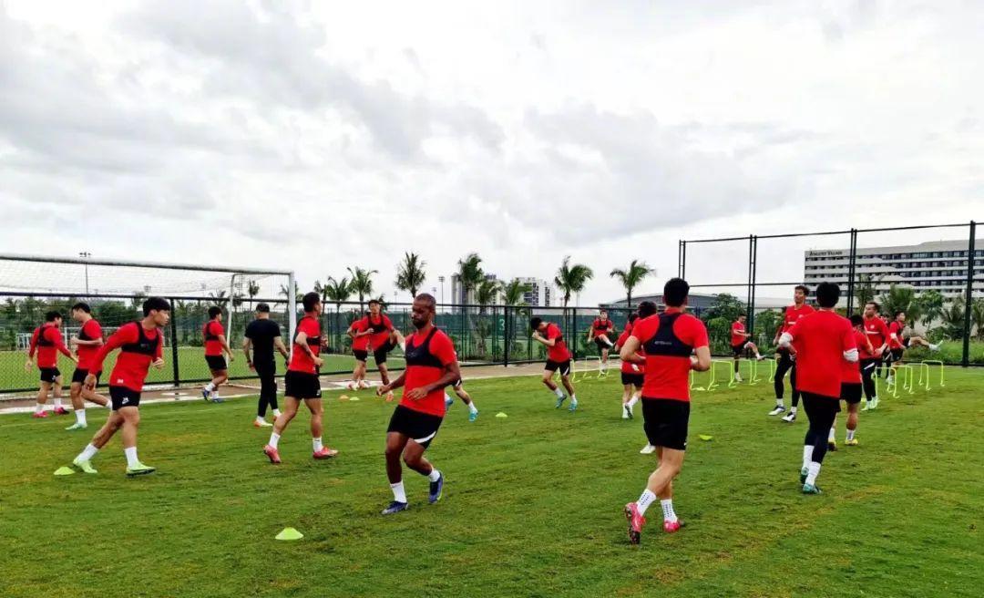 K���г�ר�ҳ����£��������г�18֧���ǰհ