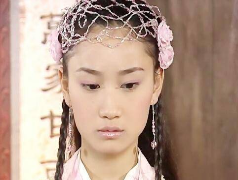 《龙飞相公》中段天爱的6个造型，如今来看也是有点廉价呢！