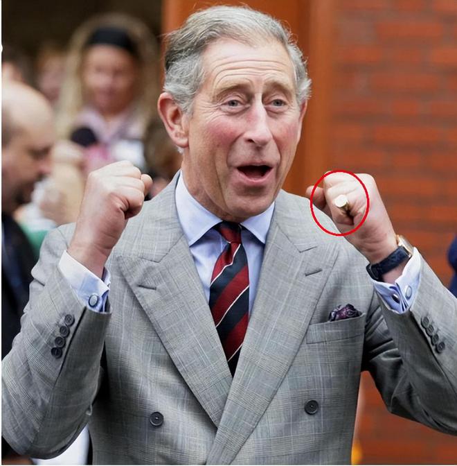 ���˹���㳦�֣�����3ö��ָ��Сָһֱ�����Ŵ����Ƚ��� ...