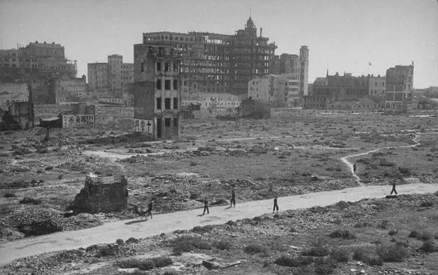 ս���й�������к��ģ�ͼ4�������Ͽգ��人�ƻ�������