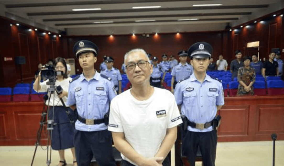 һ�����ȵ����ֳ����������߹�����1800������ֱ��������