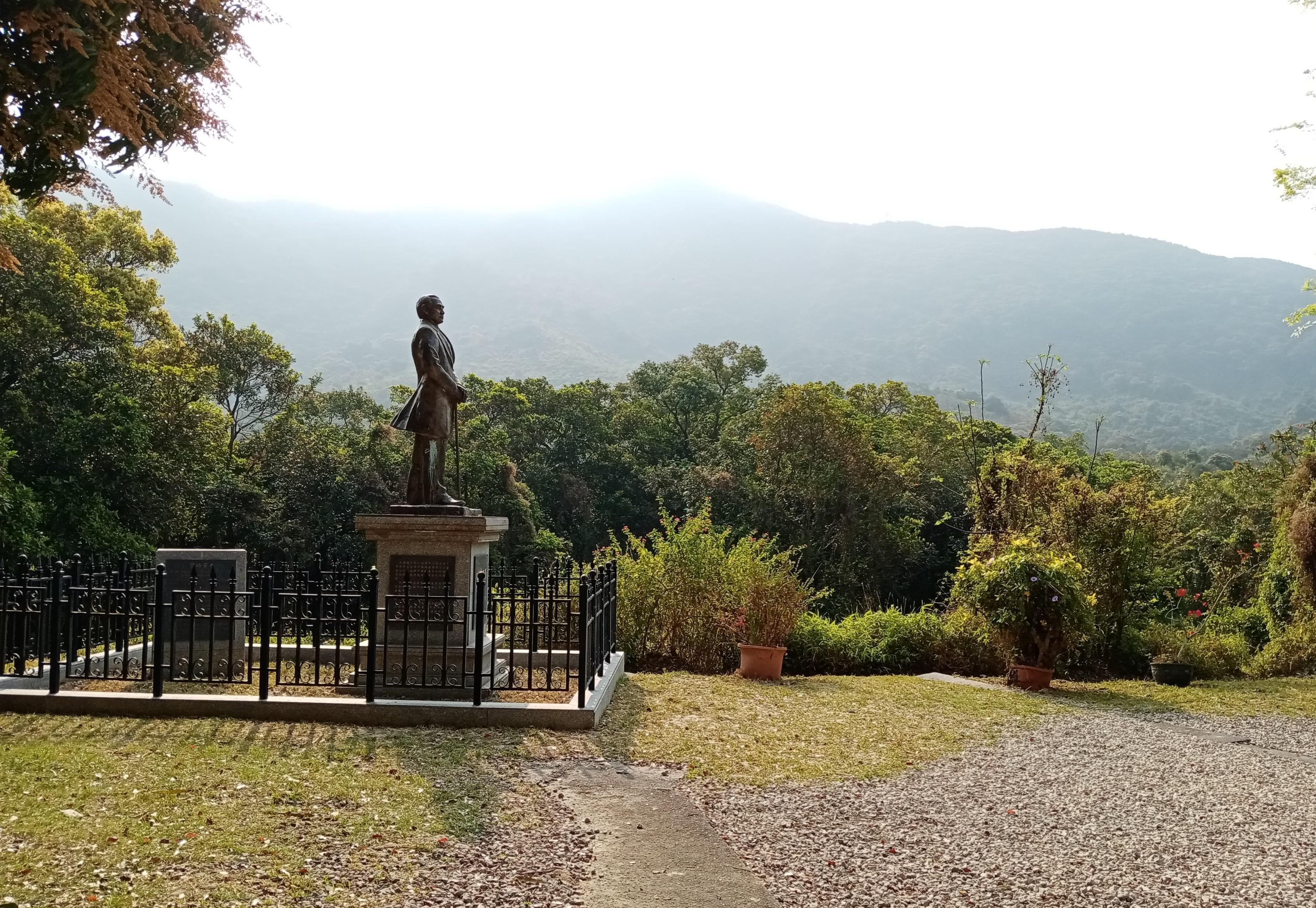 徒步深圳对岸的莲麻坑村，寻访香港叶定仕故宅