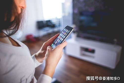 央视315晚会揭露免费破解版App：成手机窃听器