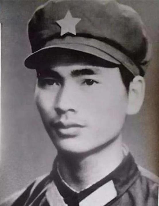 1979年，云南一炊事兵放弃退伍上越南战场，求助紧急关头救下整个队伍