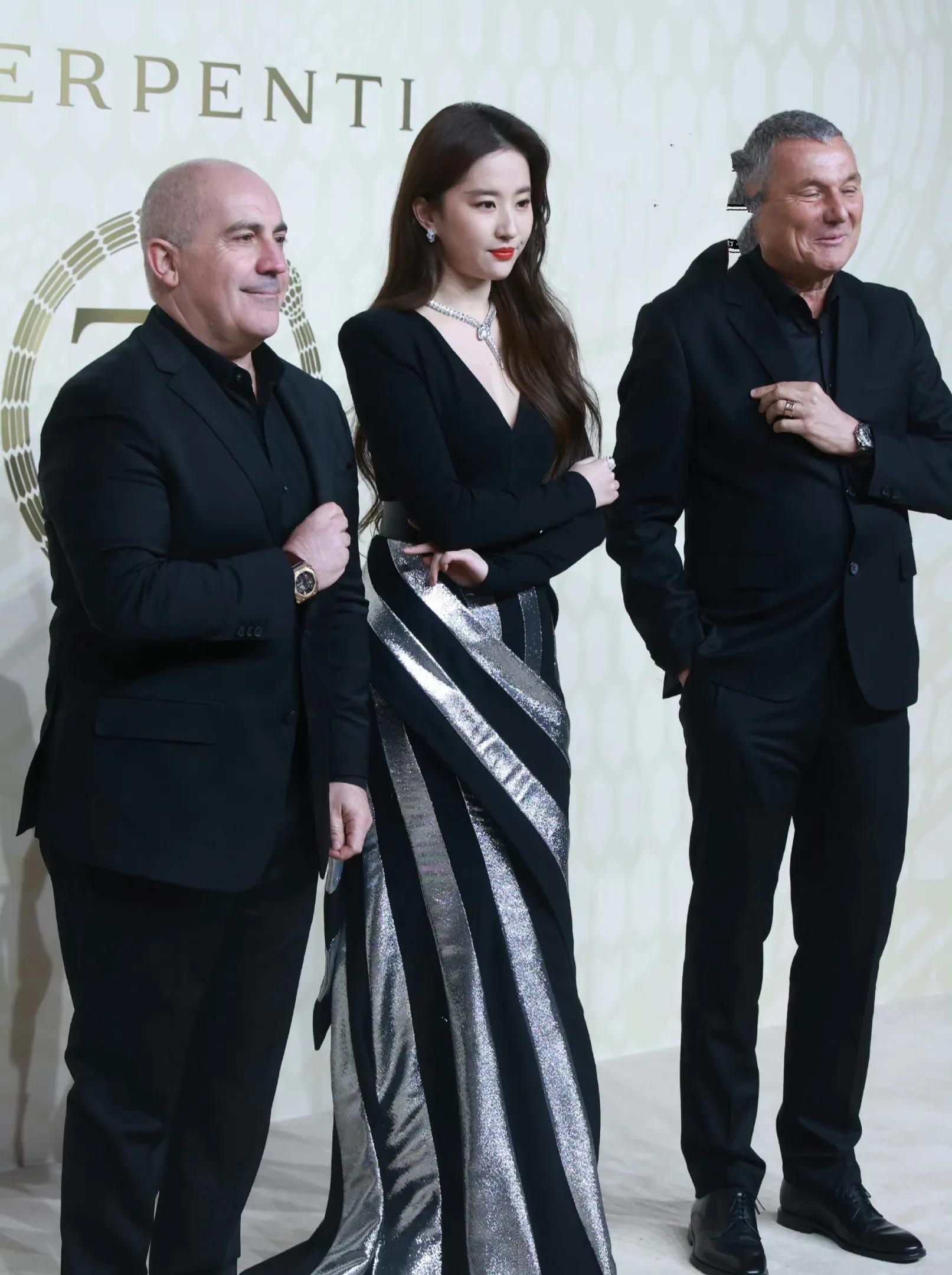 �����������ˣ���������̨������ӵ����΢��֮ҹ��Фս ...