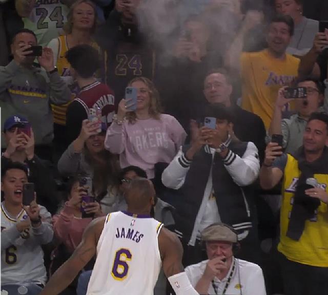 ���Եأ���λս0���ӣ�������ӵ�һ�ˣ�ԭ�����Ǻ��˶ӵ��� ...