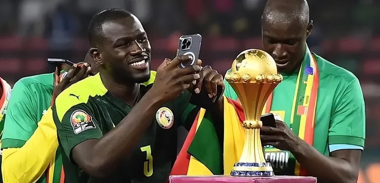 �̵���λ��������ͬ�ط���ս����Ա