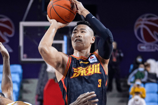 Shenzhen Ends Tongxi’s 8-Game Losing Streak with Su Linjie’s Impressive 35+16+6 Performance and He Xining’s Quasi-Legendary Three-Pointers