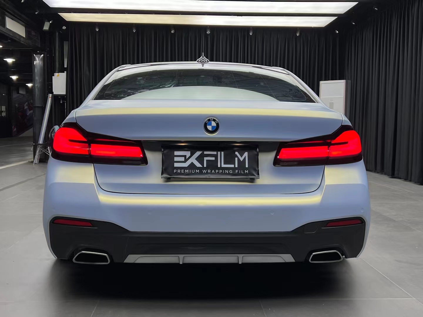 宝马BMW5- EKFILM改色膜远峰蓝魅金（亚），哑量感、四色渐变