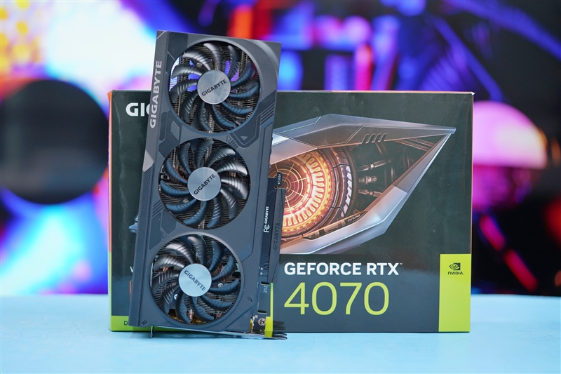 200W就有RTX 3080实力！技嘉RTX 4070风魔OC显卡评测：烤机更高67℃