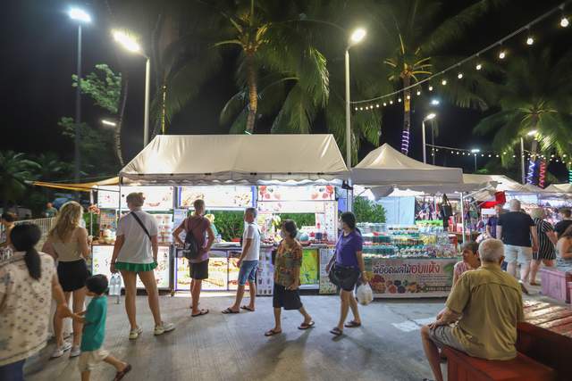 苏梅岛更大的购物中心，Central Samui，品味美食的好去向