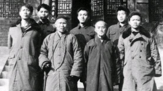 原创
            传奇人物海灯法师，圆寂后却饱受争议？这是为何？