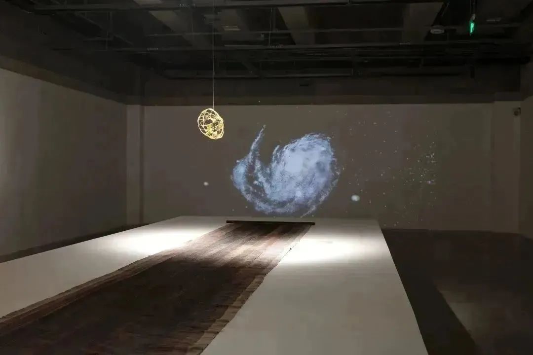 内地首场艺博会的三大看点、国美与徐跋骋终止聘用关系 | 艺术栗子