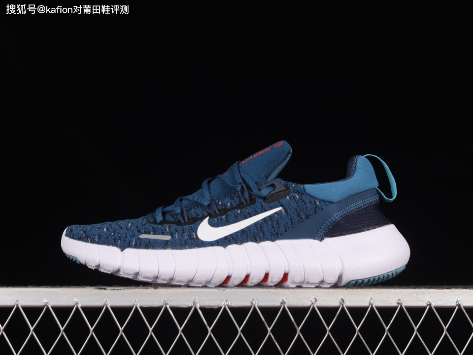 NIKEFreeRun50NextNature环保主题赤足低帮休闲跑步鞋(图3)