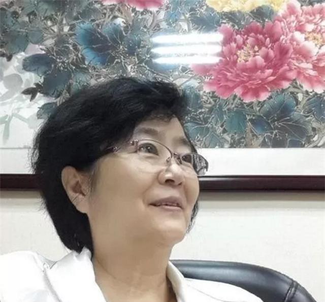 原创
            闫芳：纺织女工变太极大师，丢脸丢到国外，是否是第二个海灯法师