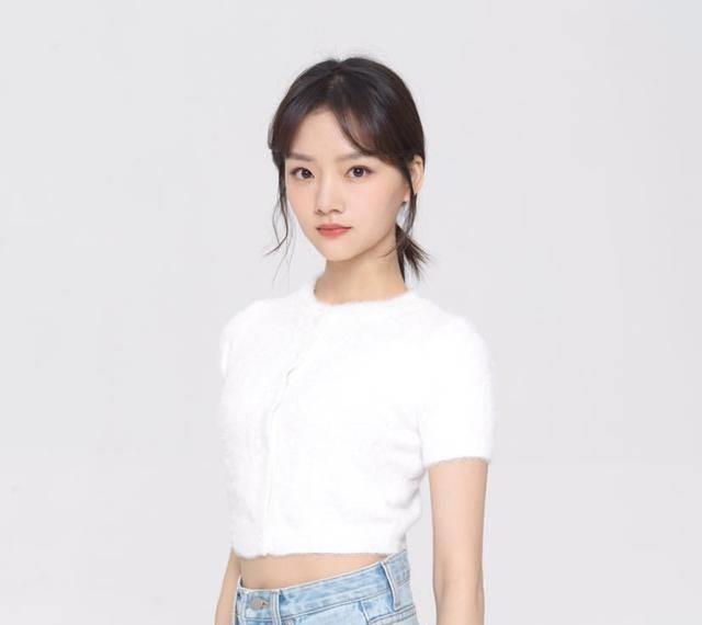 《玉骨遥》电视剧剧情虐心,任敏饰演女主,是肖战饰演的男主徒弟兼爱人