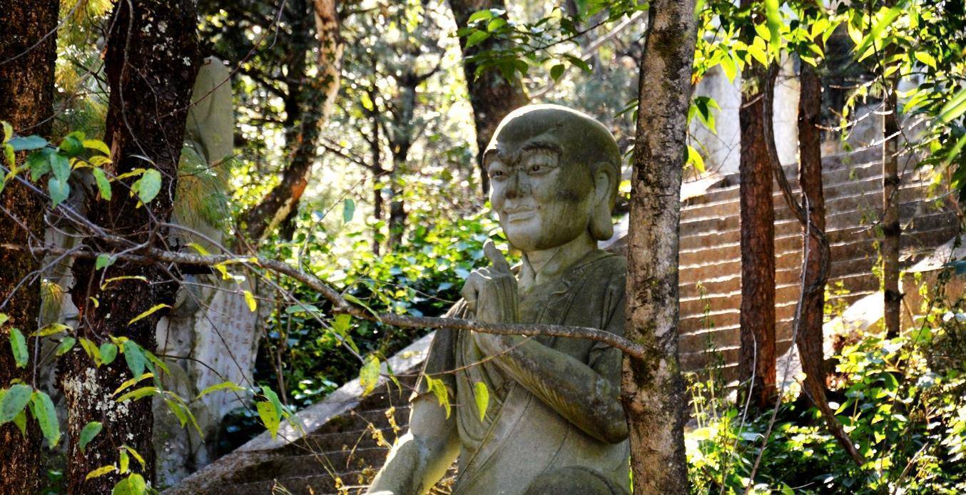 云南大理这个寺庙，《天龙八部》中的段誉在此出家，是天龙寺原型