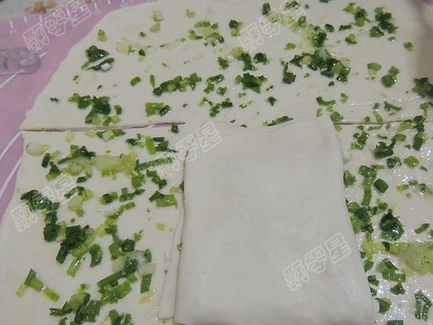 老上海葱花饼，多加“这一步”，香酥有嚼劲，葱香四溢！