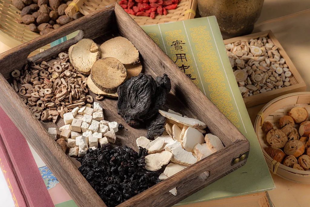 阴虚火旺煎熬肾阴，金元名医朱丹溪：用这四味中药，滋阴、补肾、降火！